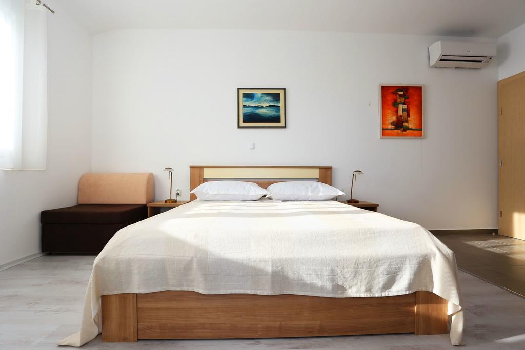 House Natali 70M From The Beach - Free Ev Top Up Rtina Εξωτερικό φωτογραφία