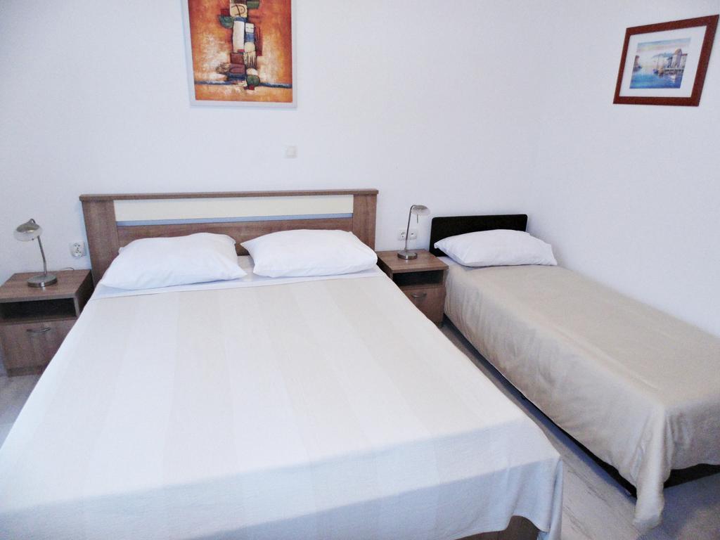 House Natali 70M From The Beach - Free Ev Top Up Rtina Εξωτερικό φωτογραφία