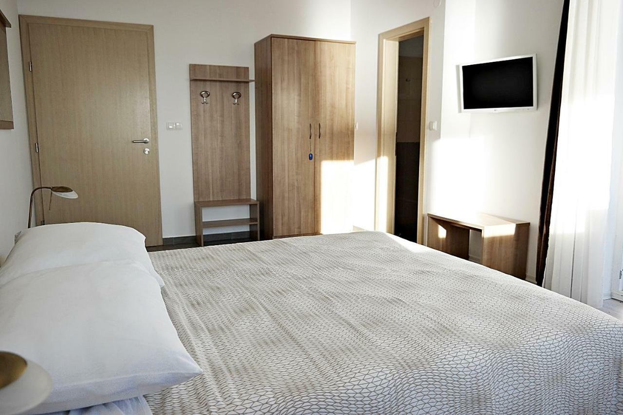 House Natali 70M From The Beach - Free Ev Top Up Rtina Εξωτερικό φωτογραφία