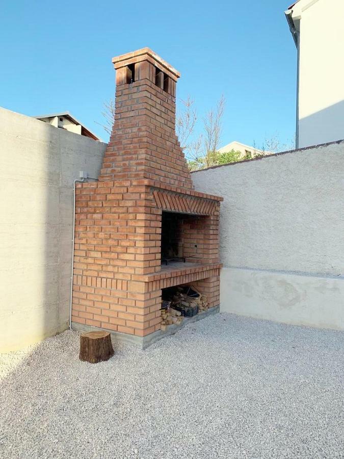 House Natali 70M From The Beach - Free Ev Top Up Rtina Εξωτερικό φωτογραφία