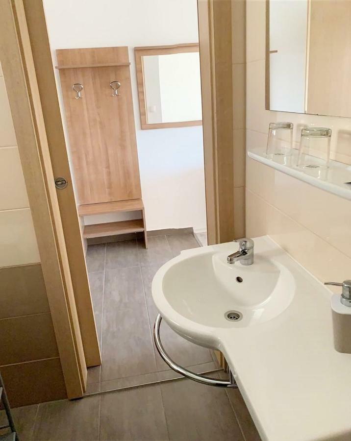 House Natali 70M From The Beach - Free Ev Top Up Rtina Εξωτερικό φωτογραφία